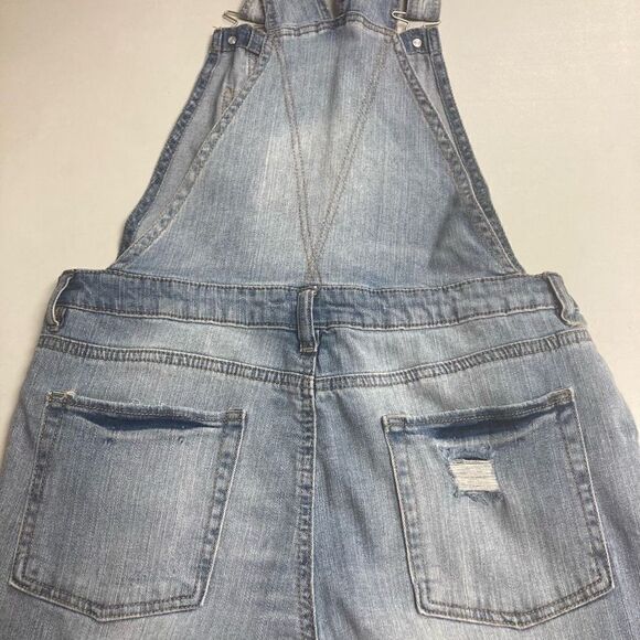 ALMOST FAMOUS Women’s ( Juniors) Blue Overalls Size 9 Inseam 26” Distressed - Picture 10 of 10